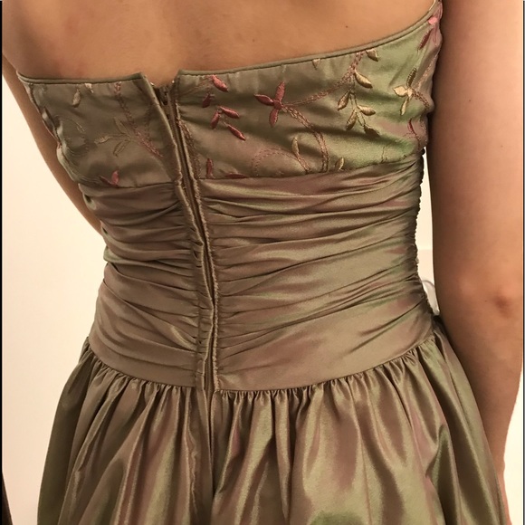 Scott McClintock
Bronze/Sage embroidered strapless - Picture 5 of 8
